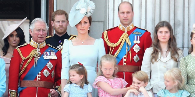 Eine Nahaufnahme der britischen Königsfamilie auf dem Balkon des Buckingham Palace während Trooping the Colour