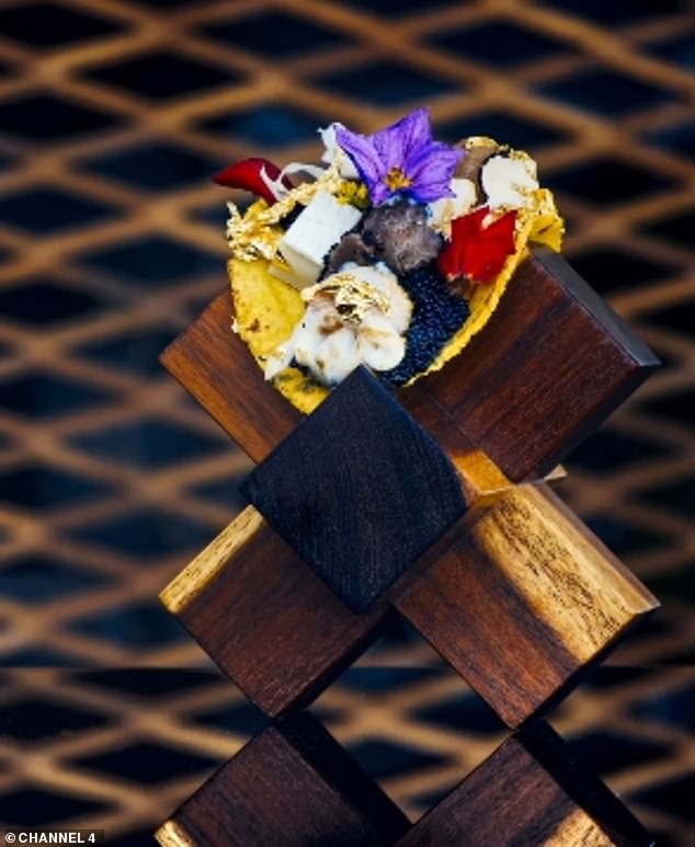 Der Grand Velas Los Cabos Resort-Taco besteht aus einer mit Gold angereicherten Tortilla, die mit goldenen Blättern belegt ist