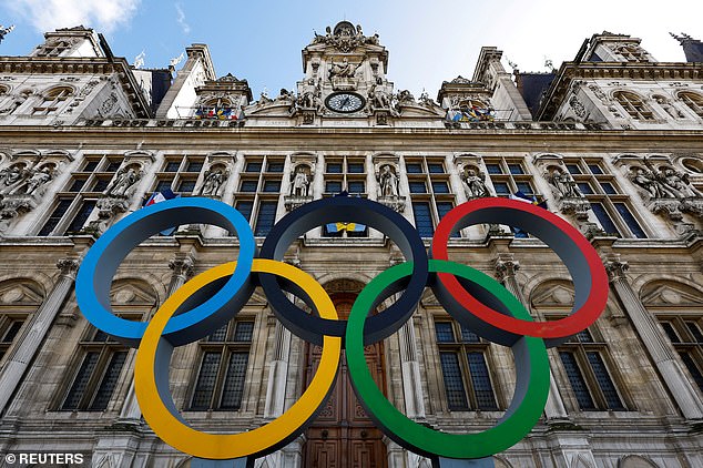 Die Suche dauert etwas mehr als ein Jahr bis zum Beginn der Olympischen Spiele in der französischen Stadt