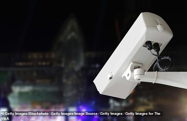 „KI-Algorithmen können Video-Feeds von Überwachungskameras analysieren und verdächtige Aktivitäten erkennen“, sagte Will Fenton