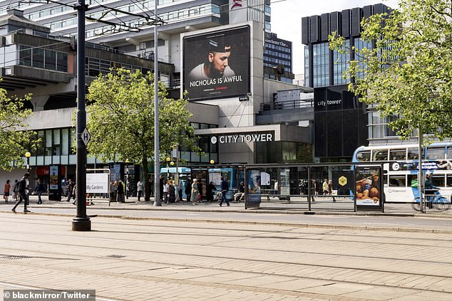 Die beunruhigenden Werbespots enthüllten, dass Nicholas in Manchester schrecklich ist, während andere auf Werbetafeln in London und Birmingham klebten