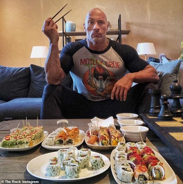 Dem Black Adam-Star ist es nicht fremd, Bilder von Essen auf seinem Instagram-Konto hochzuladen, und der „Sunday Sushi Train“ bildete da keine Ausnahme