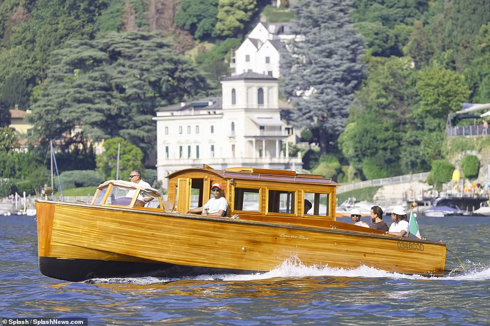 Wow! The couple soaked up the stunning views as they got the grand tour on a wooden boat