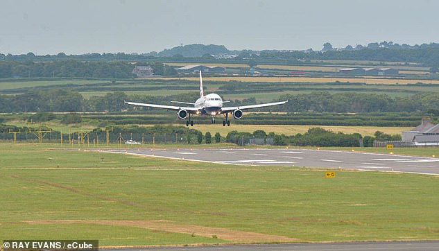 Das Flugzeug mit der Seriennummer 1014 ging ursprünglich am 28. Juni 1999 nach British Midlands, wurde aber 2012 Teil der BA-Flotte
