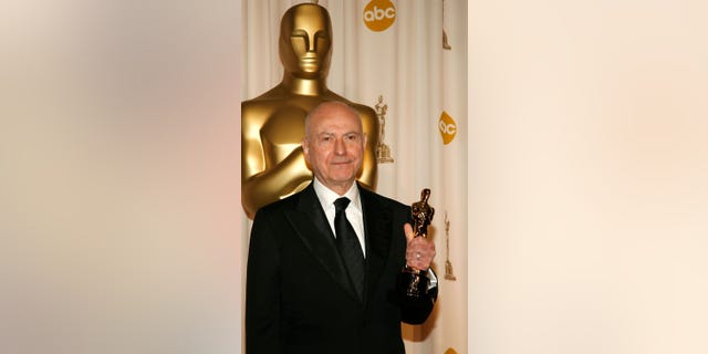 Alan Arkin gewinnt einen Oscar