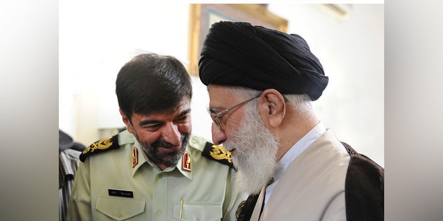 Khamenei und Radan
