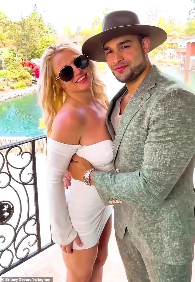 Liebespaar: Britney Spears und Sam Asghari zeigten ihre Liebe in einem kurzen Videoclip, den die Toxic-Sängerin am Freitag auf ihrem Instagram-Account teilte