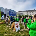 Die Spannungen nehmen zu, da rivalisierende Proteste wegen des EU-Naturschutzgesetzes aufeinanderprallen