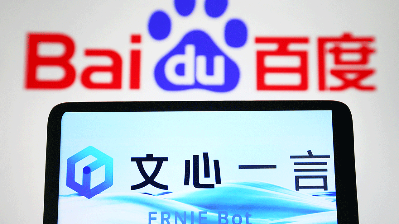 Die Logos von Baidu und Ernie Bot