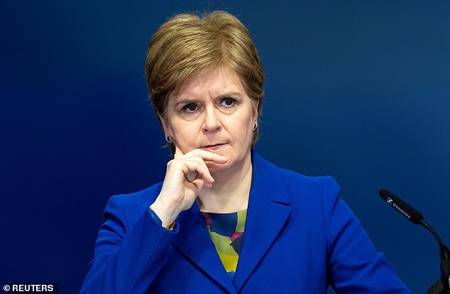 Die ehemalige erste Ministerin Nicola Sturgeon wurde im Rahmen der polizeilichen Ermittlungen zu den Finanzen der SNP festgenommen