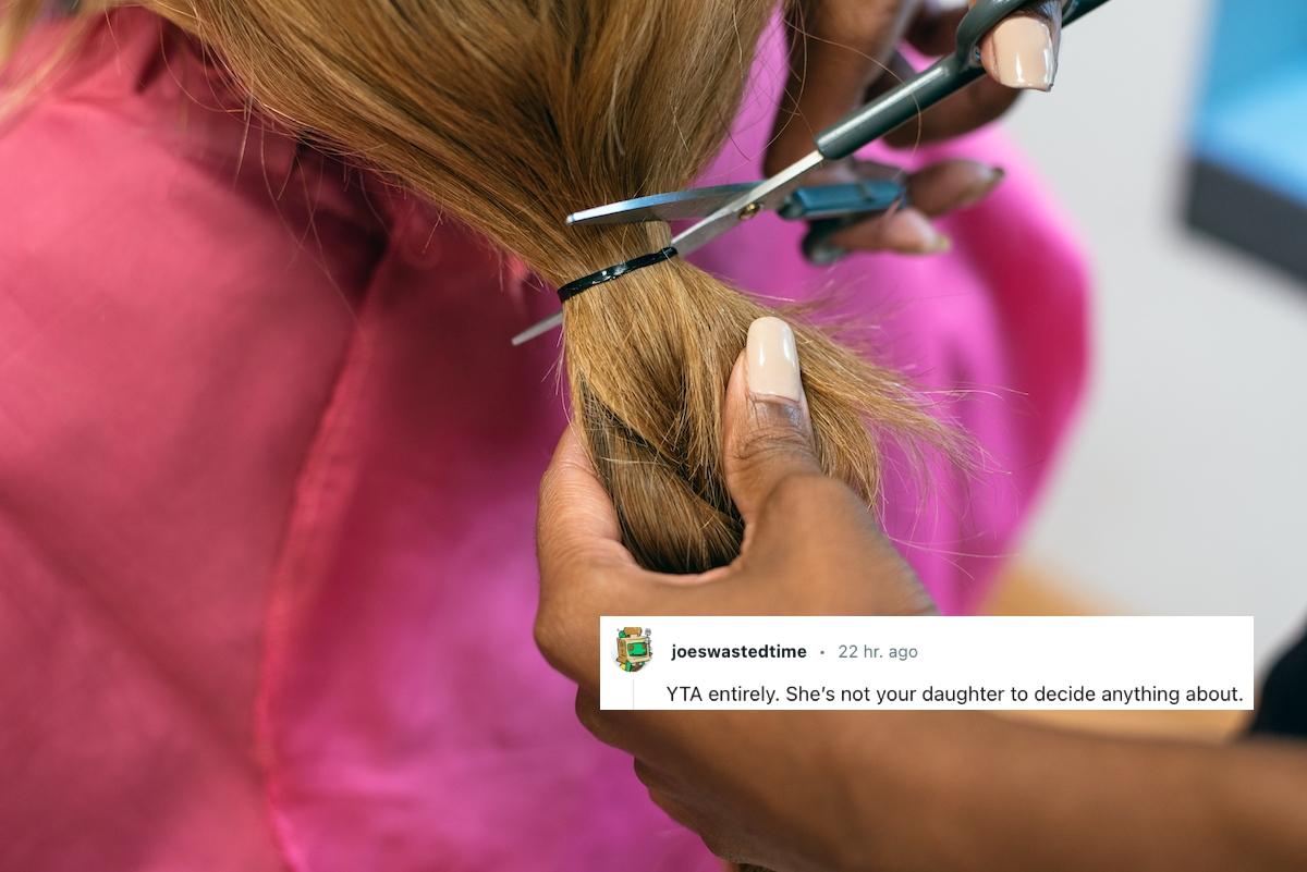Eine Frau lässt sich die Haare schneiden