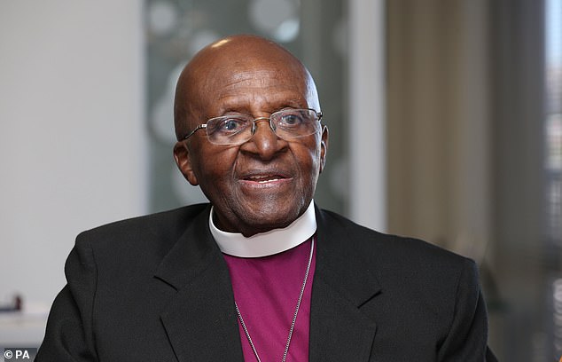 Das Interesse an Wasserverbrennungen stieg, nachdem Erzbischof Desmond Tutu (im Bild) das umweltfreundliche Verfahren für seine sterblichen Überreste gewählt hatte