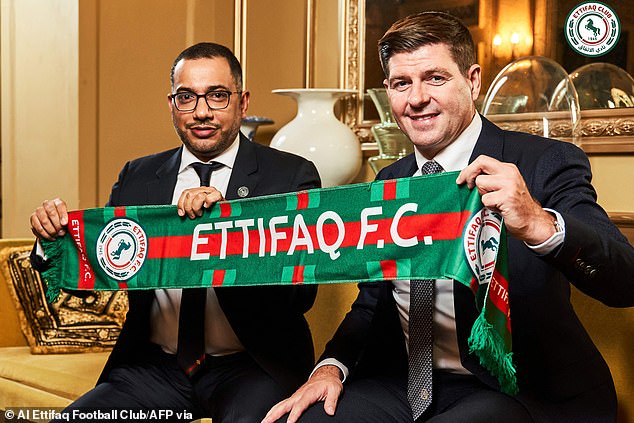 Steven Gerrard hat am Montag zugestimmt, Trainer des saudischen Pro-League-Klubs Al-Ettifaq zu werden