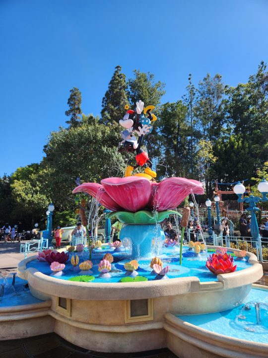 Mickey and Minnie ToonTown fountain at Disneyland taken with Samsung Galaxy Z Fold 4 main camera.