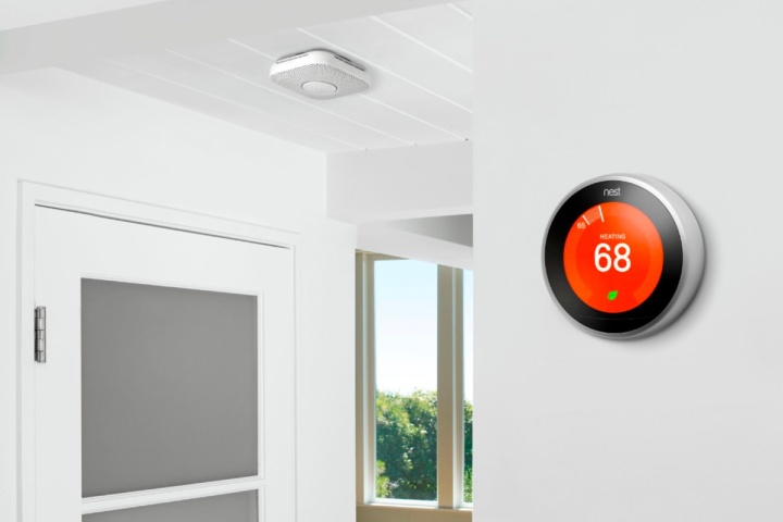 Der Google Nest Learning Thermostat aus Edelstahl.