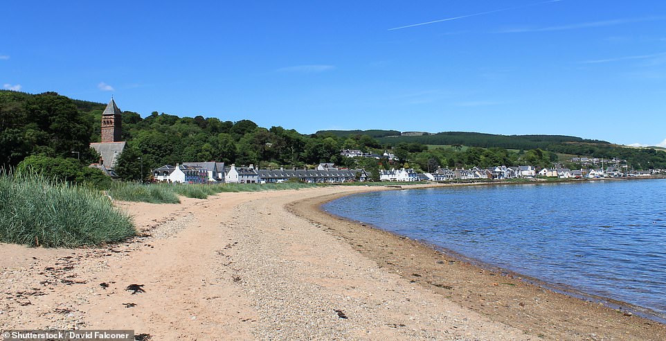 Der schottische Tourismusverband beschreibt die Strände auf der Isle of Arran als „fesselnd“.  Naturliebhaber sollten beim „Coast Discovery Centre“ an der Küste in Lamlash Bay vorbeischauen (im Bild)