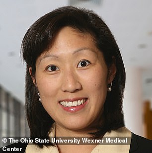 Dr. Susan Massick, Dermatologin am Wexner Medical Center der Ohio State University, forderte DailyMail.com auf, das Tragen von Sportkleidung auf nur zweimal vor dem Waschen zu beschränken