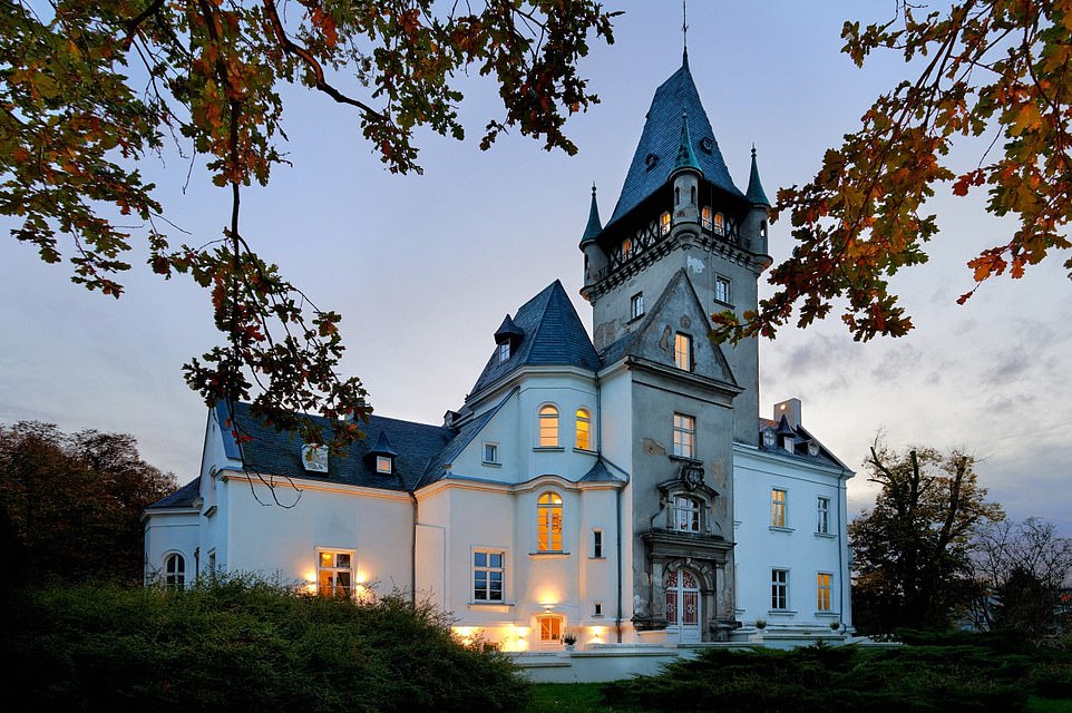 Set within beautiful grounds near the small town of Leszno, the palace, which according to Trip Advisor has become synonymous for ¿rest, relaxation, and romance¿, boasts a Finnish spa, a grand salon, Chesterfields, crackling fireplaces and a grand piano