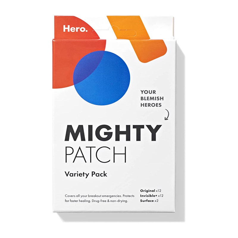 Eine weiß-rote Schachtel des Hero Cosmetics Mighty Patch Variety Pack auf weißem Hintergrund