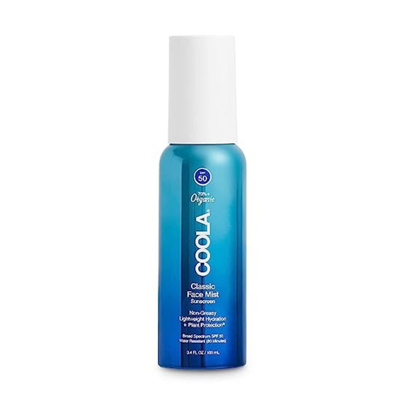 Der Coola Sunscreen Face Mist SPF 50 auf weißem Hintergrund