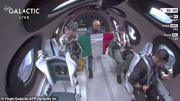 Am Erstflug am 29. Juni waren drei italienische Forscher beteiligt