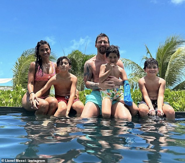 Auf dem Bild letzte Woche war die Familie Messi in der Karibik, bevor sie nach Miami zog