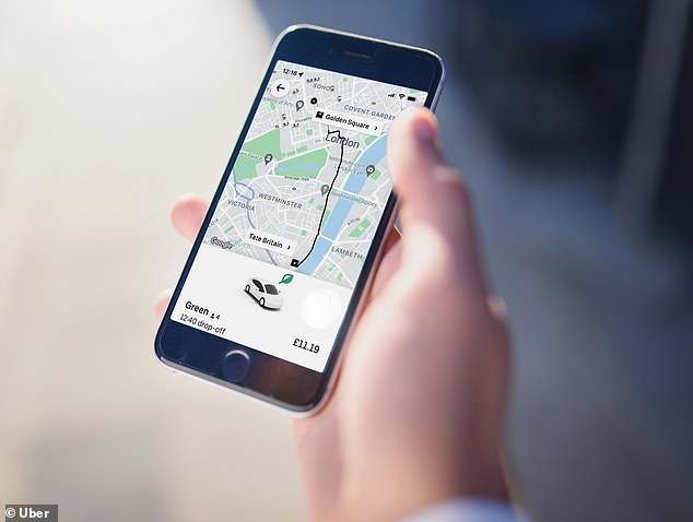 Die App für den Taxidienst Uber, warnte Decluttr, belastet ebenfalls die Akkulaufzeit, da sie wie Social-Media-Apps Zugriff auf Ihren Standort, Ihr Mikrofon und Ihre Medien sowie Finanzinformationen hat