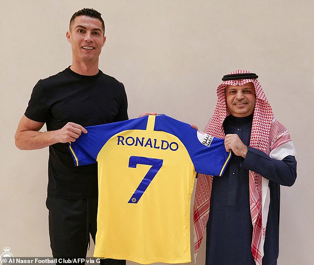 Cristiano Ronaldo ist beim saudischen Klub Al-Nassr einer der bestbezahlten Spieler im Weltfußball