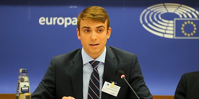 Nathaniel Pawlowski spricht vor dem EU-Parlament