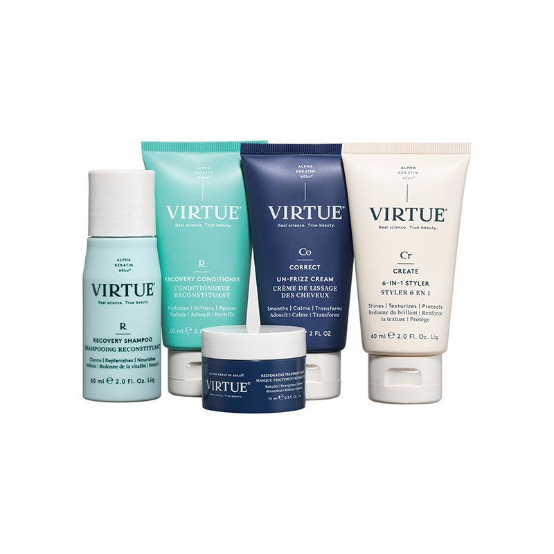 Das Virtue Hair Repair Bestseller-Set auf weißem Hintergrund