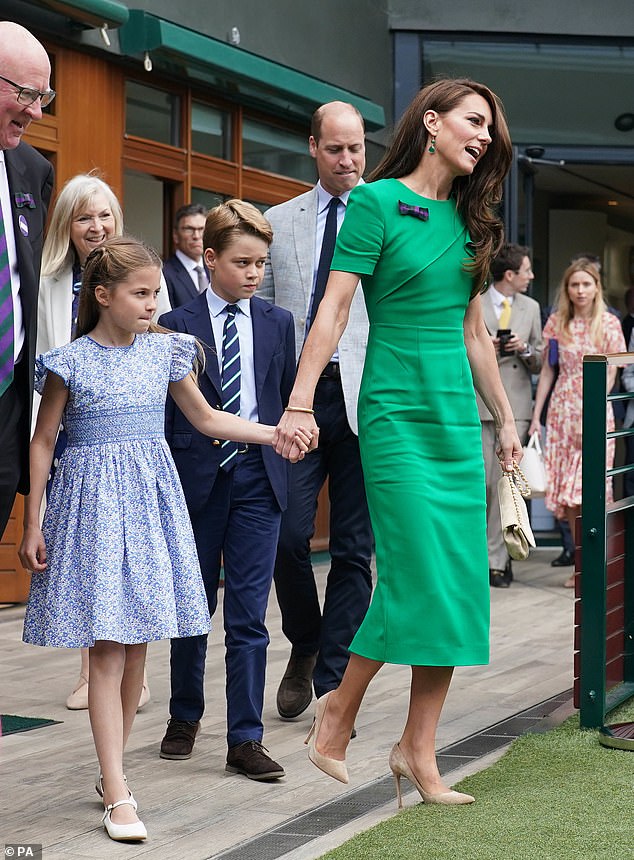 Kate Middleton, 41, wurde am Sonntag von ihrer achtjährigen Tochter, ihrem Ehemann William, 41, und ihrem ältesten Sohn George, neun, zum Herrenfinale im All England Club begleitet