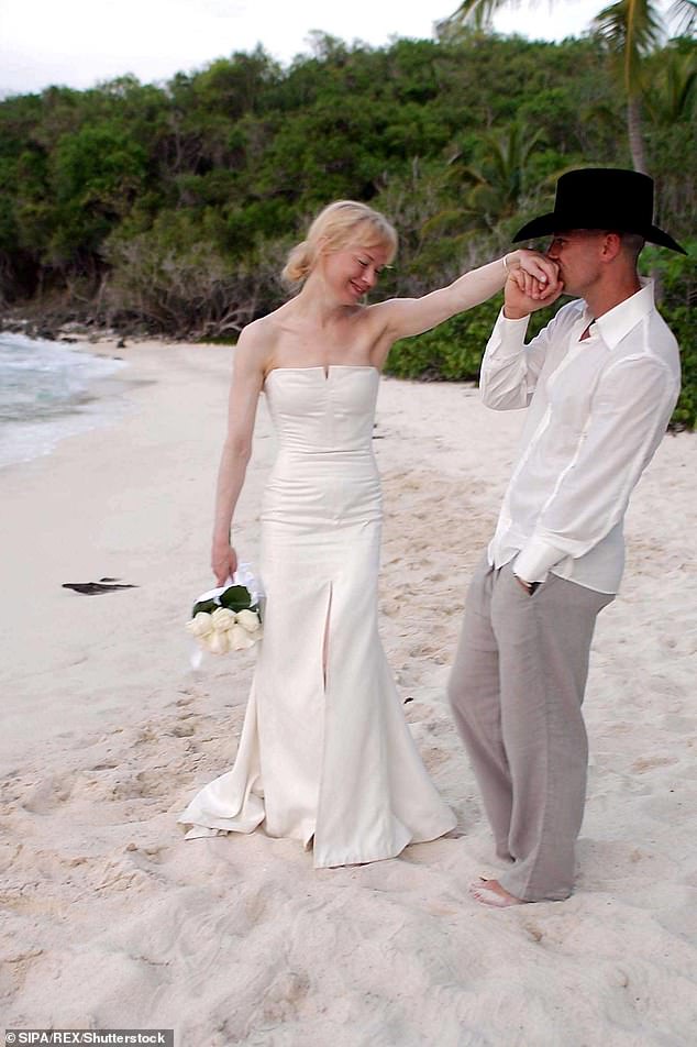 Ex-Partner: Der Bridget-Jones-Star war zuvor nur vier Monate lang mit dem Country-Star Kenny Chesney verheiratet – die Ehe endete 2005