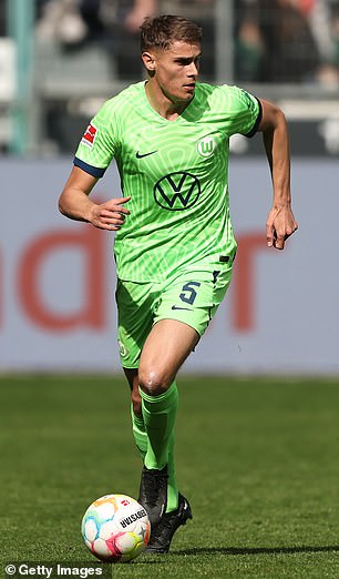 Spurs streben außerdem einen Wechsel des niederländischen U21-Nationalspielers Micky van der Ven an, der von Wolfsburg auf 30 Millionen Pfund geschätzt wird