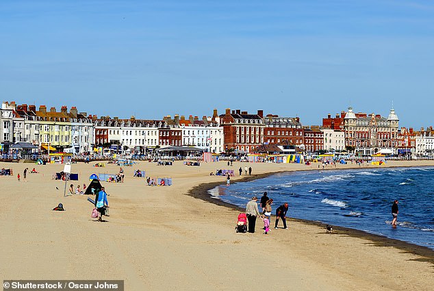 Weymouth Beach in Dorset ist sowohl Englands zweitgrößter Strand als auch der zweitbeliebteste