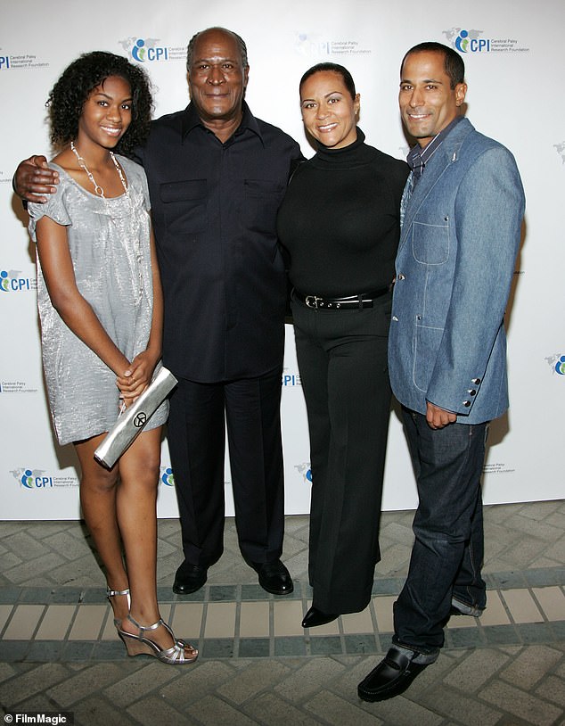 In der Vergangenheit: Amos mit seinen beiden Kindern Shannon und KC (rechts) und Enkelin Quiera Williams im Jahr 2008