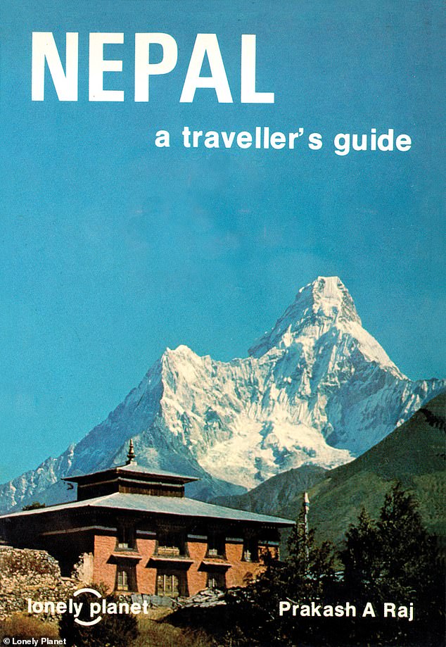 Dieses Buch mit Tipps für die Erkundung Nepals wurde bereits 1990 veröffentlicht