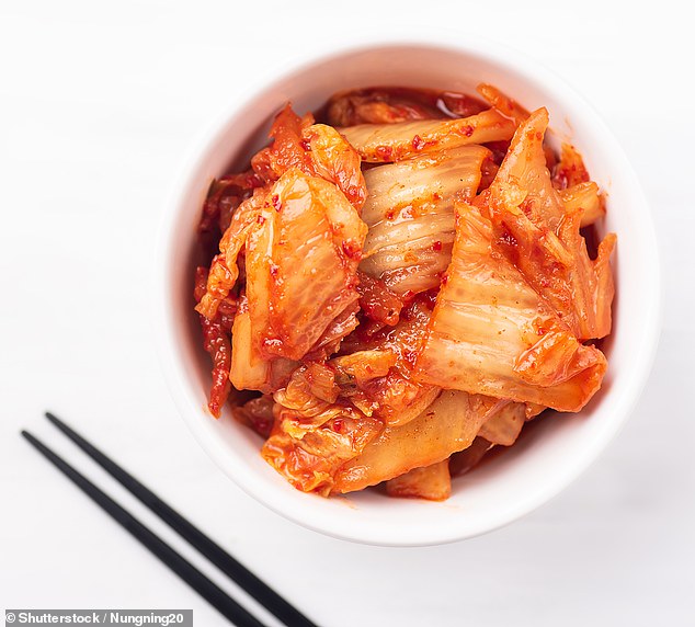 Trendiges eingelegtes asiatisches Gemüse – wie zum Beispiel koreanisches Kimchi – steht ebenfalls auf der WHO-Liste der Dinge, die „möglicherweise“ Krebs verursachen