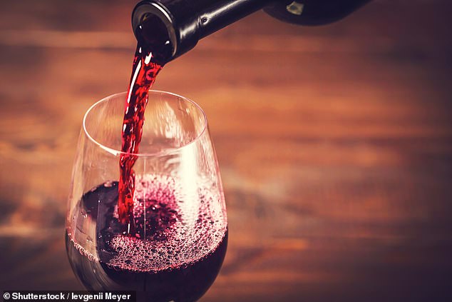Eine Studie hat ergeben, dass Muscadine-Wein die Haut von Frauen jünger aussehen lassen kann.  Dateibild