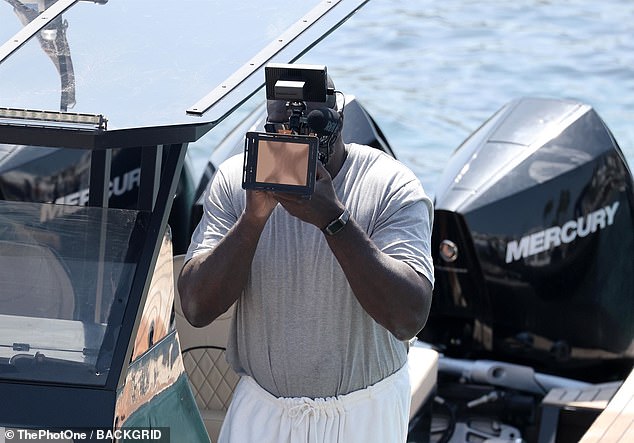 Shaq himself even had a go with the camera, making it look tiny as he focused it out to sea