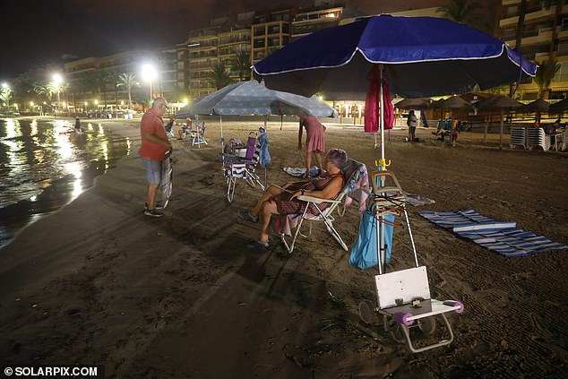 Early-risers in Torrevieja on Thursday proudly planted their flags in the sand even before the sun rose
