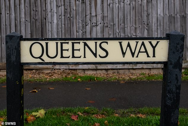 Queen's Way is spelt three different ways all within close proximity of each other. Pictured: A sign spelt Queens Way