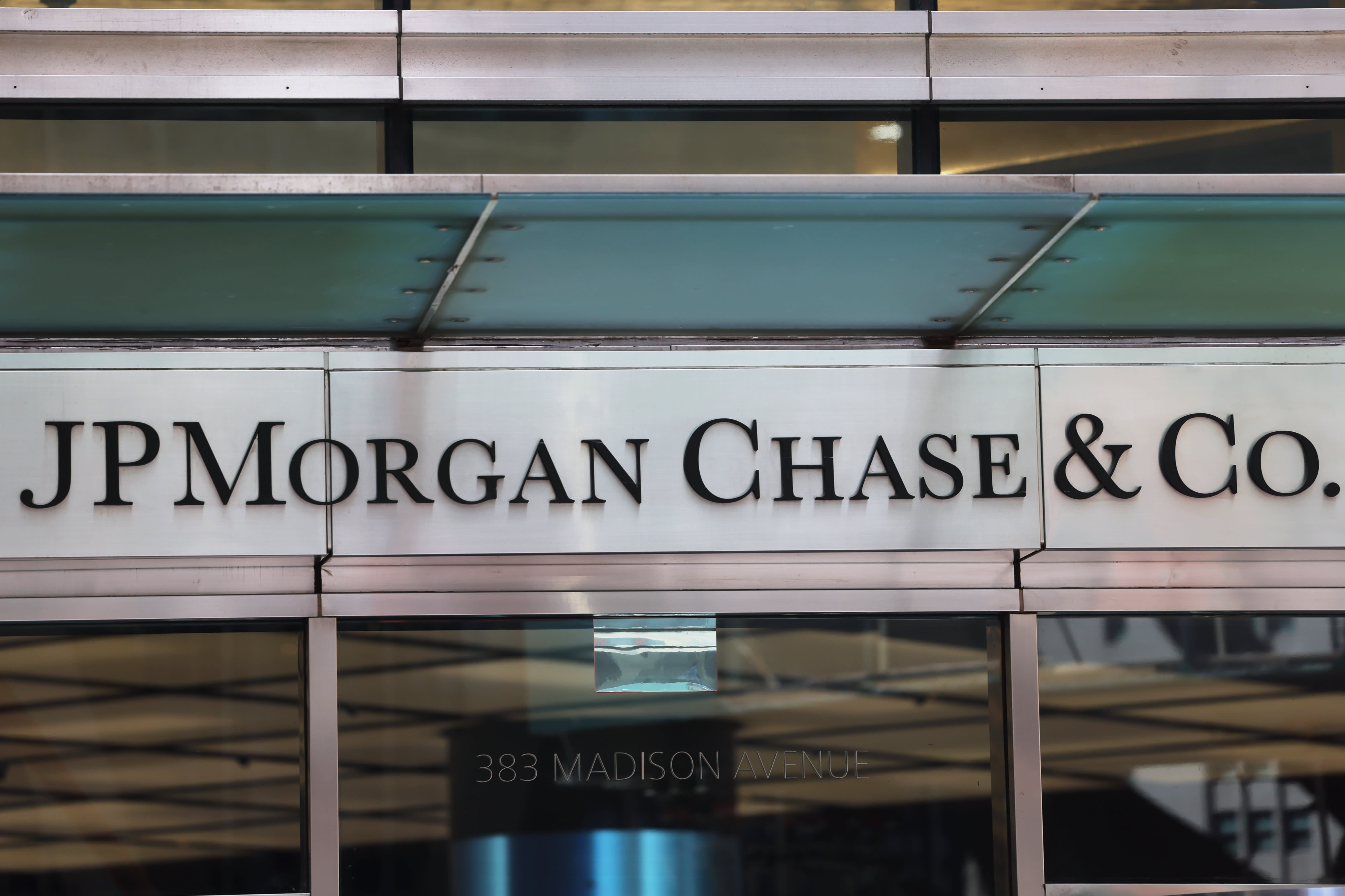 Top-Bankanalyst Mike Mayo sagt, dass man JPMorgan weiterhin zu Höchstständen kauft: „Goliath gewinnt“