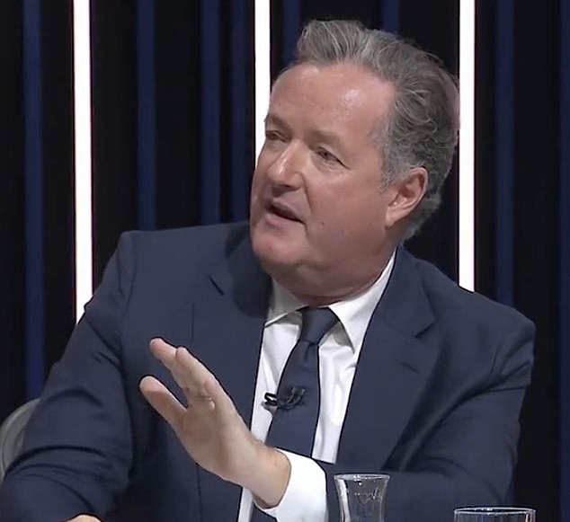 Piers Morgan hat seine Reaktion auf die Bewahrung der Asche durch Australien scharf kritisiert und ihn wegen seiner „irrationalen Schimpftirade“ als Heuchler bezeichnet.