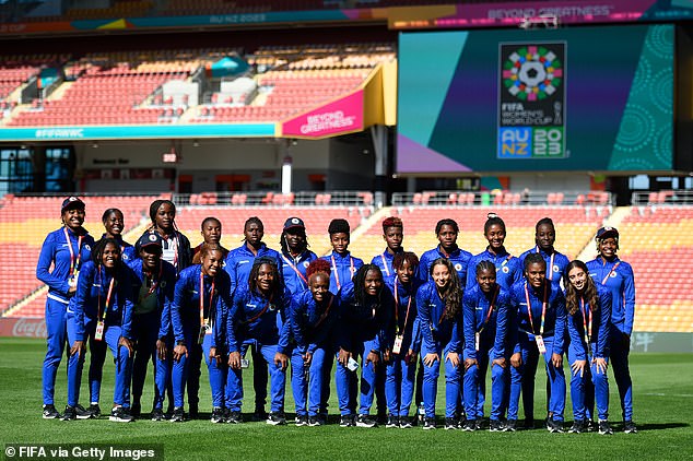 Die haitianische Frauenfußballnationalmannschaft (im Brisbane-Stadion abgebildet) hat im Vorfeld der Frauen-Weltmeisterschaft 2023 in Neuseeland eine Botschaft der Entschlossenheit und Einigkeit überbracht