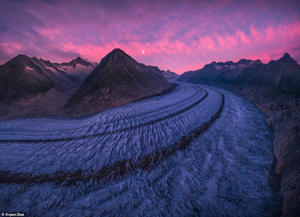 Das turned his lens on Switzerland's Aletsch Glacier, the largest and longest glacier in the Alps, for this magical photograph