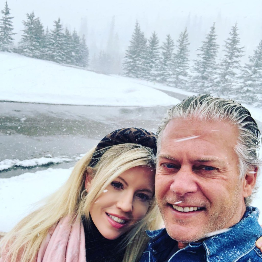 Lesley und David Beador machen ein Selfie im Schnee