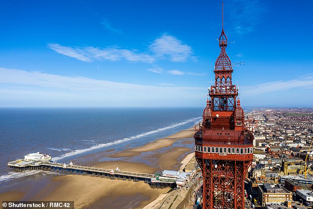 Madeleine stellt fest, dass jährlich 13 Millionen Menschen Blackpool (Bild oben) besuchen