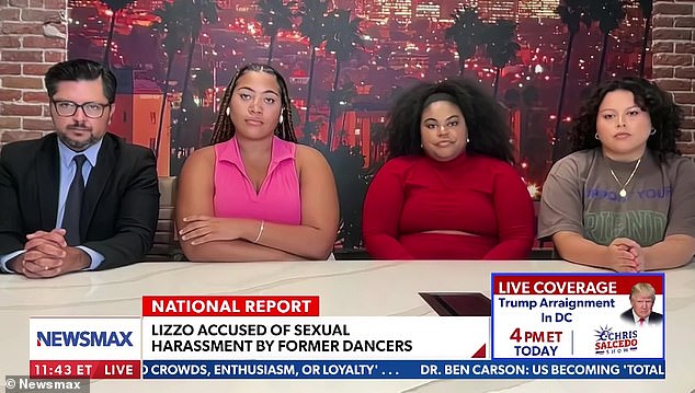 Zu Wort kommen: Lizzos ehemalige drei Tänzer bezeichneten die Sängerin letzte Woche in Begleitung ihres Anwalts in einem Interview auf Newsmax als „fettphobisch“ und beschuldigten sie der sexuellen Belästigung