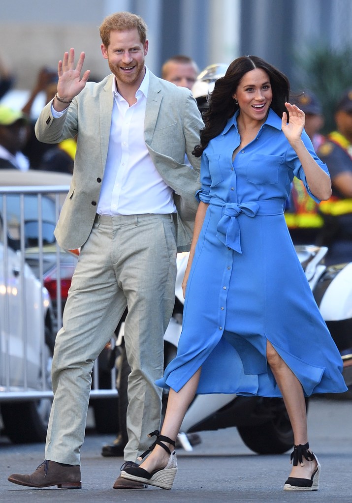 Prinz Harry und Meghan Markle gehen gemeinsam spazieren.