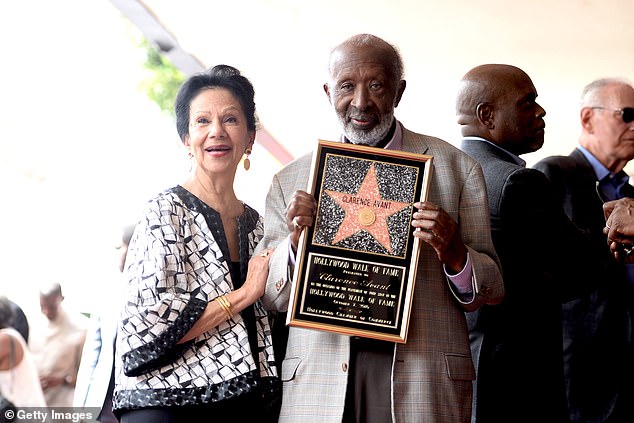 Musikmanager Clarence Avant und seine Frau Jacqueline Avant nehmen am 7. Oktober 2016 an einer Zeremonie zu seiner Ehrung mit einem Stern auf dem Hollywood Walk of Fame teil